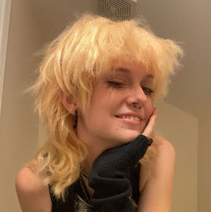 Meet your Posher, Eve